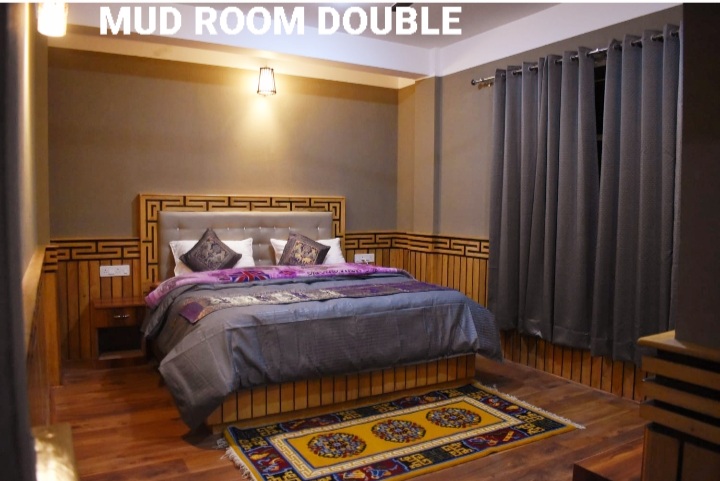 MUD ROOM DOUBLE